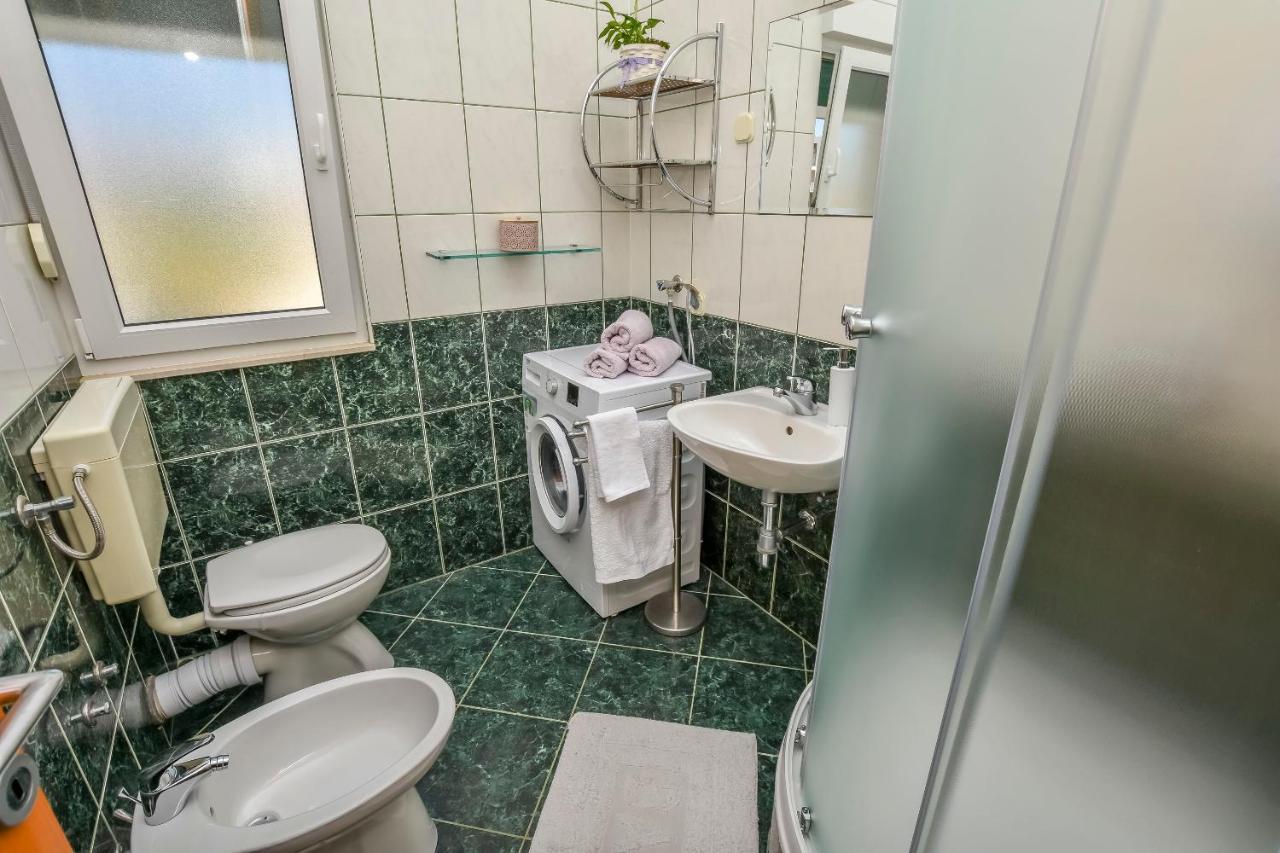 Apartments Anka Рогозница Екстериор снимка