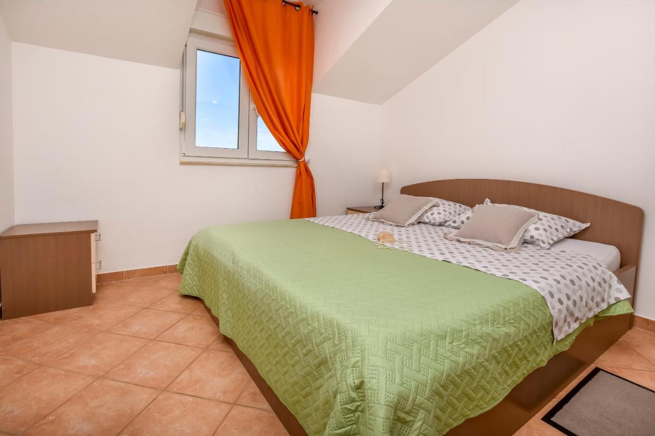Apartments Anka Рогозница Екстериор снимка