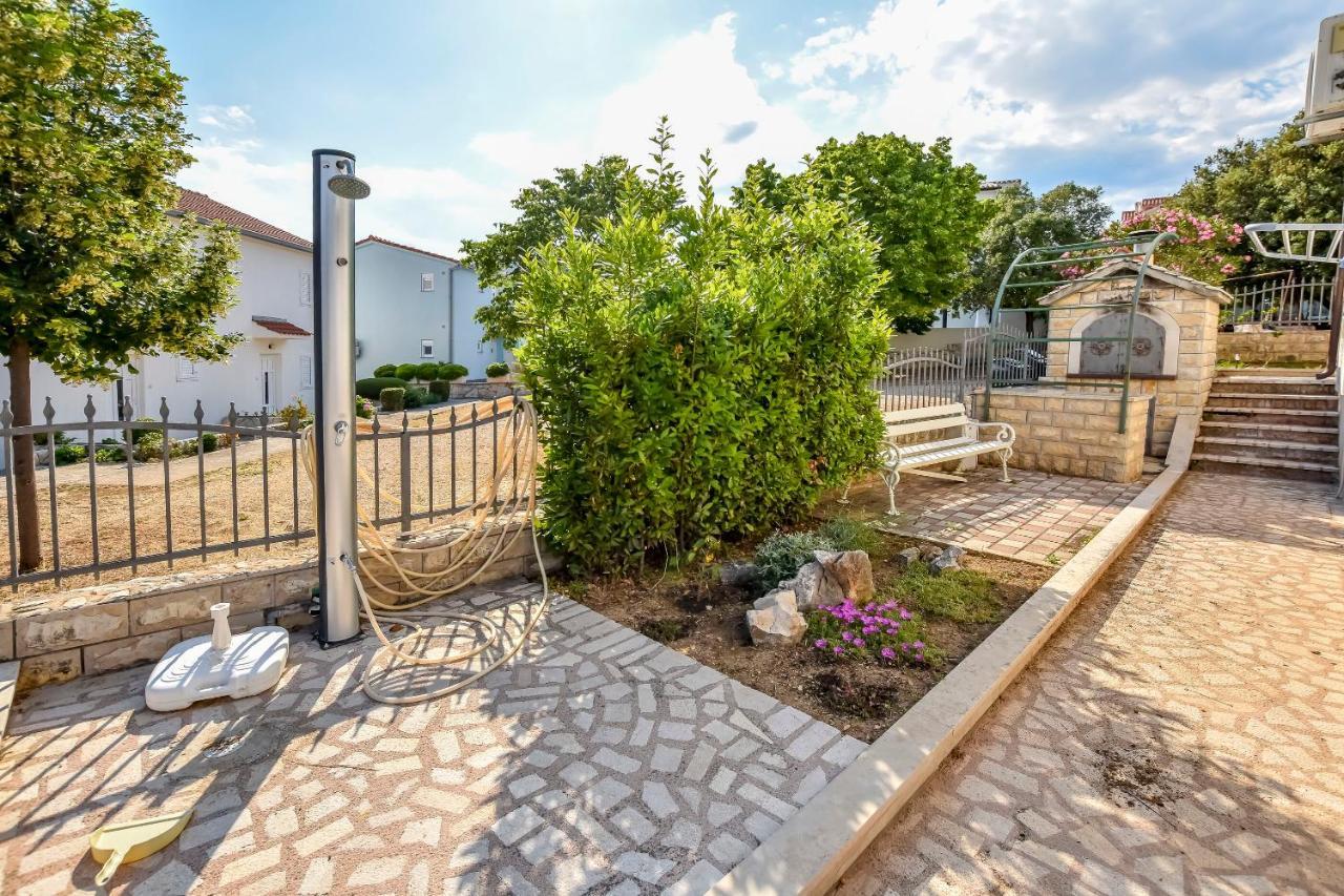 Apartments Anka Рогозница Екстериор снимка