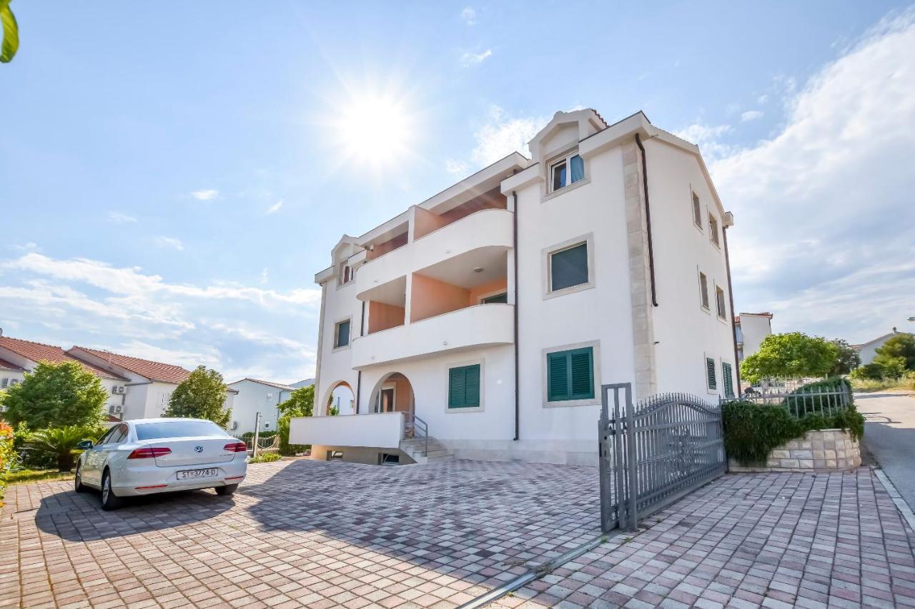 Apartments Anka Рогозница Екстериор снимка