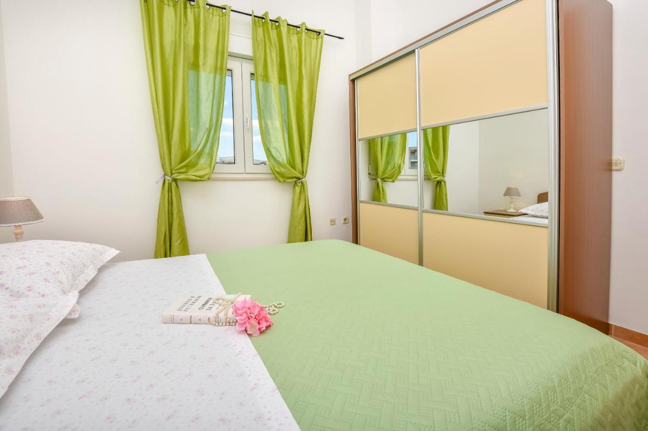 Apartments Anka Рогозница Екстериор снимка