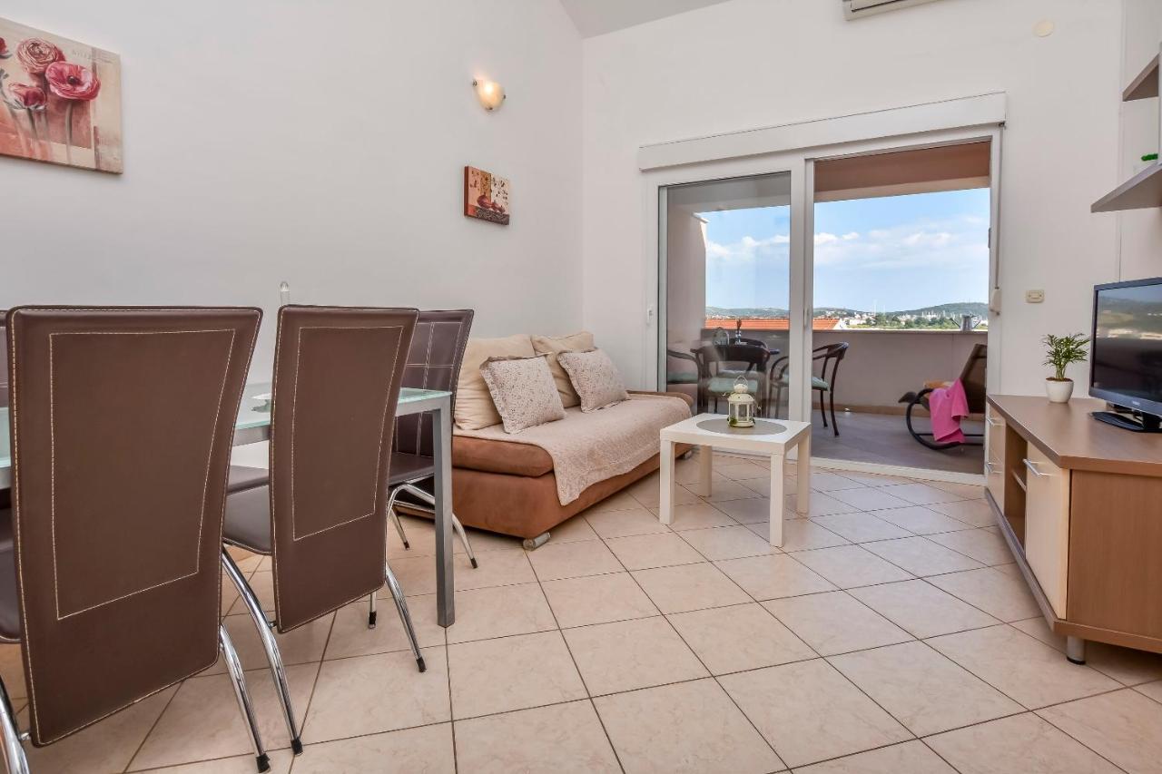 Apartments Anka Рогозница Екстериор снимка