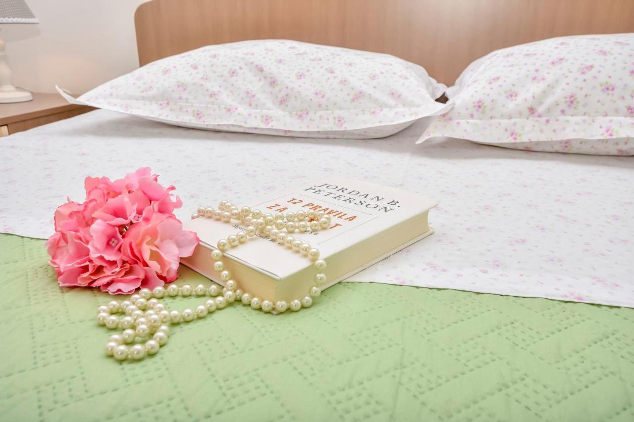 Apartments Anka Рогозница Екстериор снимка