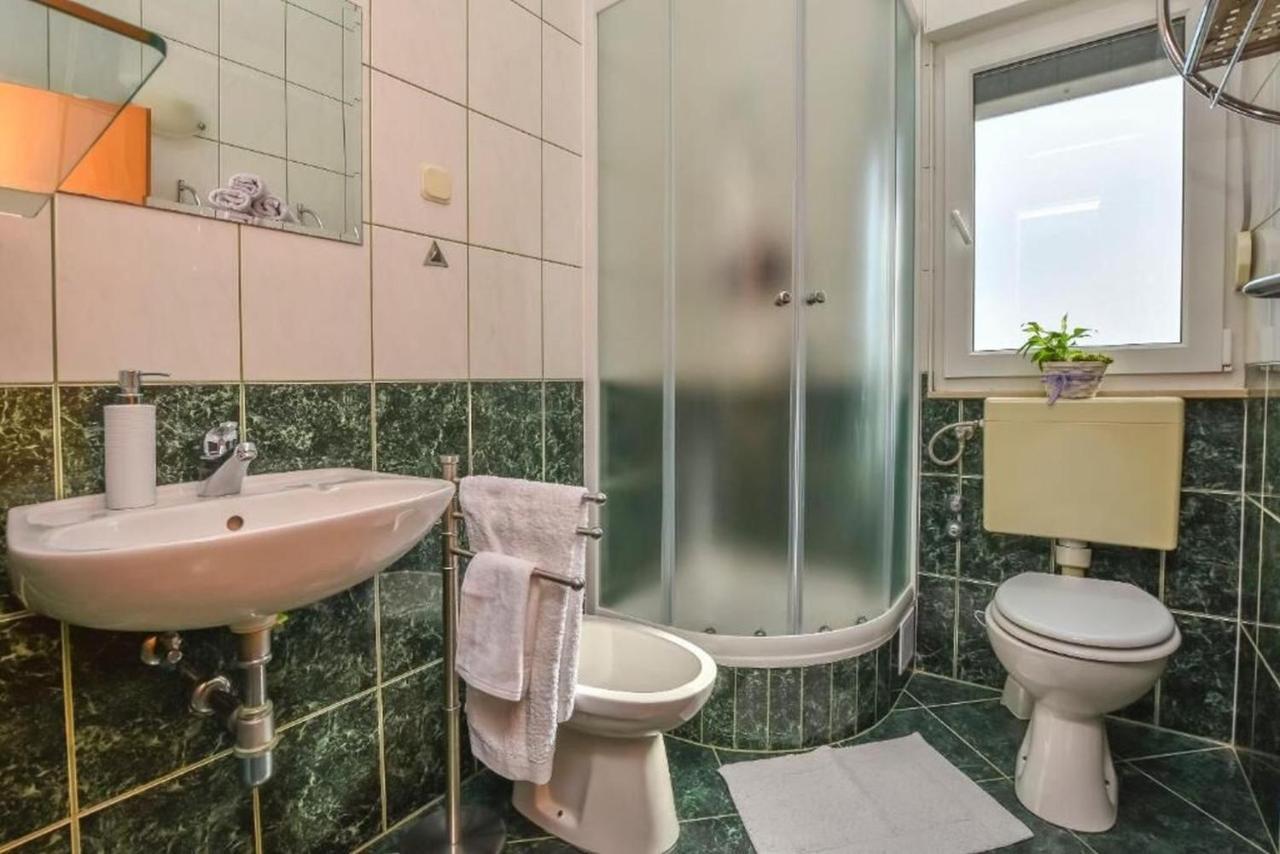Apartments Anka Рогозница Екстериор снимка