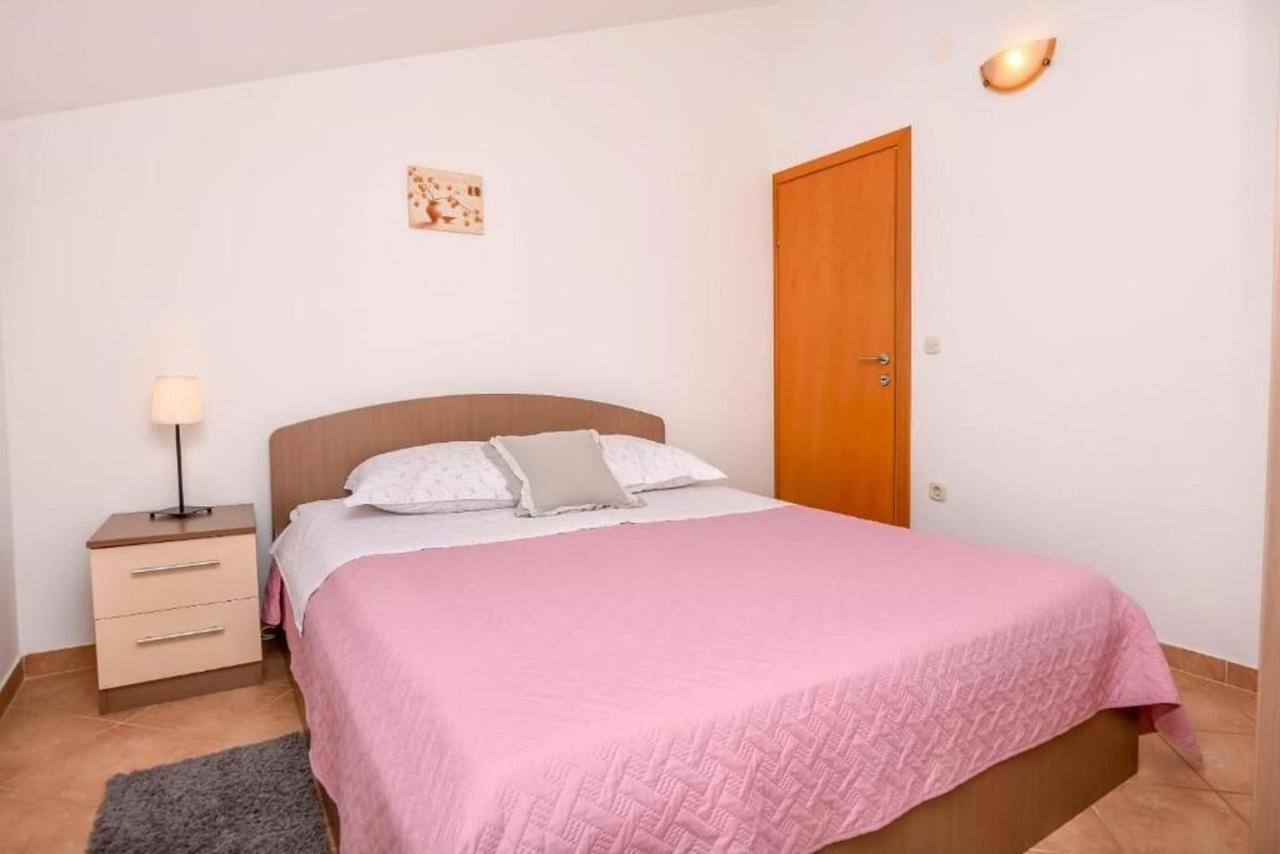 Apartments Anka Рогозница Екстериор снимка