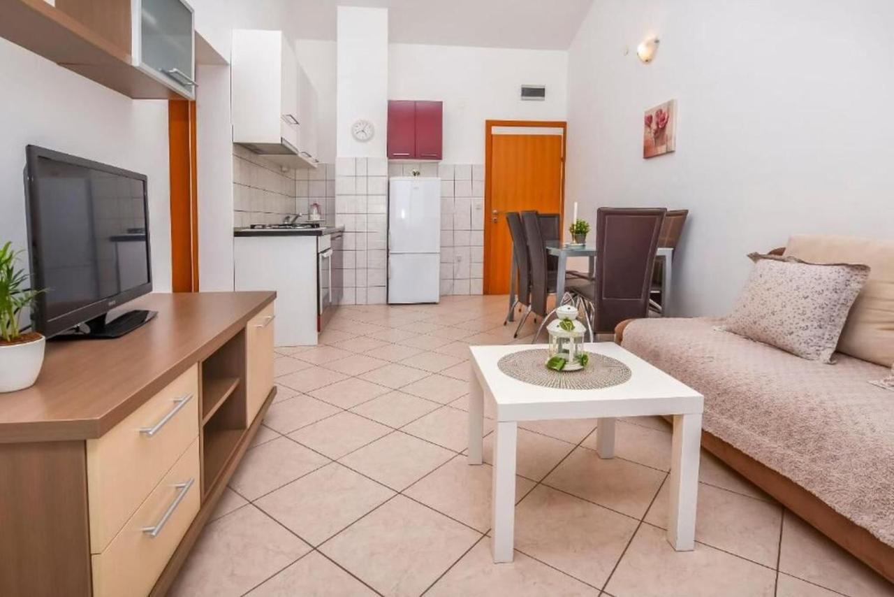 Apartments Anka Рогозница Екстериор снимка